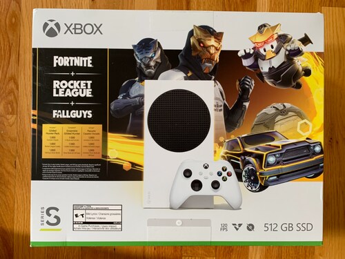 XBOX Series S + juegos para descargar: Fortnite, Rocket League y Fallguys.