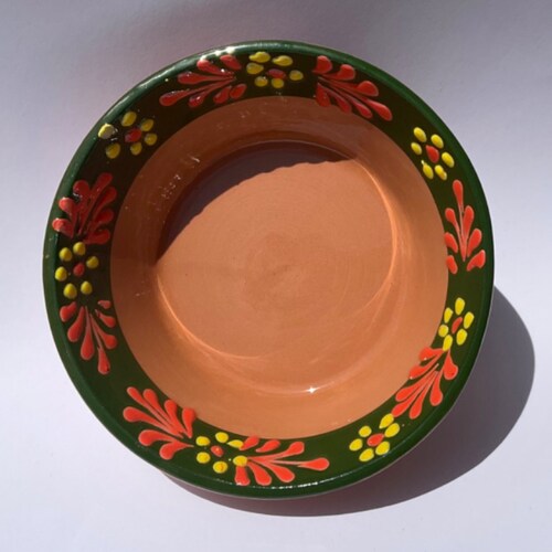 Set de 8 platos pozoleros verdes, elaborados en Barro.
