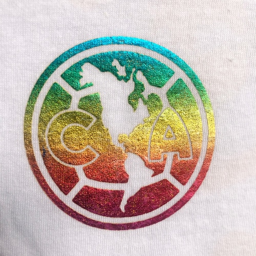 Playera Original Marca AMÉRICA Love is Love