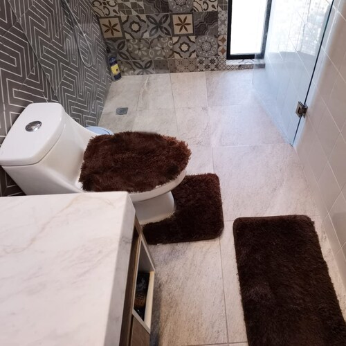 Alfombras para baño con recorte para inodoro