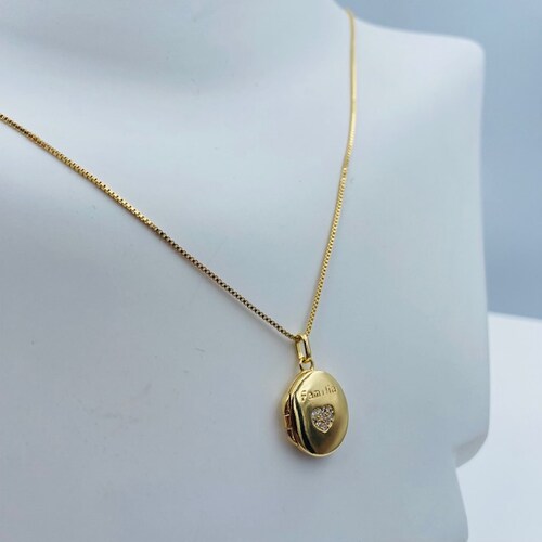 Collar relicario Familia- Baño de oro 18K Corazon.