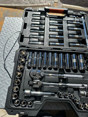 Juego de Herramientas para mecanica 56 pzas Dados matraca Premium con Maletin 