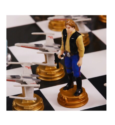 Ajedrez Edición Especial Star Wars, Original Figuras 10 cm, Gama Up, Colección Limitada