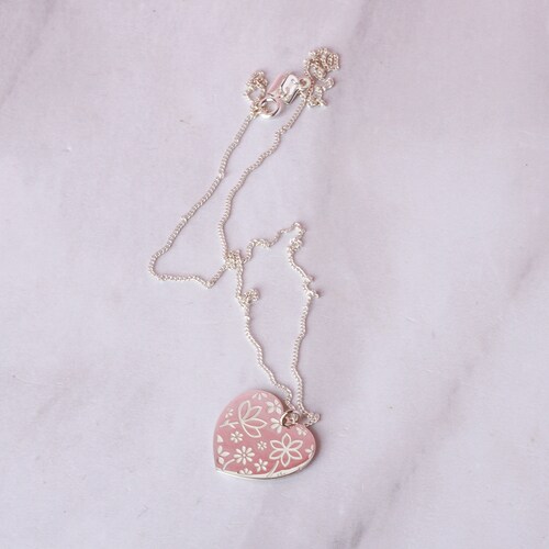 Dije corazón Querer de plata .925 con cadena ajustable de 50cm, Colección Querer, Joyería para Mujer de Anante Joyería.