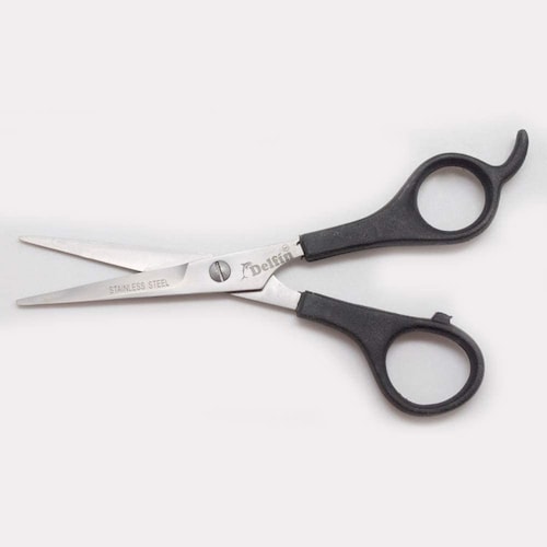 Tijera No 5.5" P/Estilista Mango Plástico Negro Selanusa