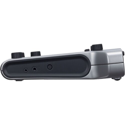 Grabadora de Audio ZOOM P4 4 entradas XLR/4 salidas audífonos/SDXC de hasta 512 GB