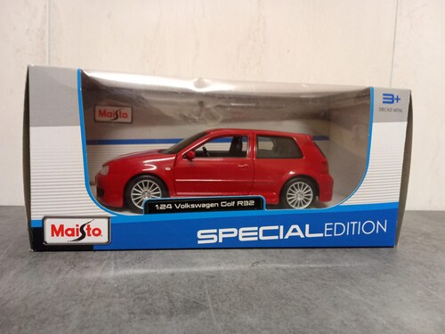 Auto A Escala Golf Roja Clasica Con Caja