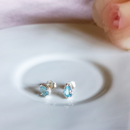 Broqueles Amor Natural de topacio azul y plata .925, Colección Amor Natural, Joyería para Mujer de Anante Joyería.