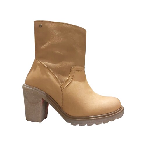 Bota mostaza dama Levi´s.