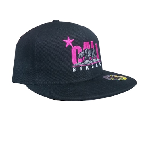 Gorra Cali Strong Snapback Flat Visor Negro-Rosa 362345