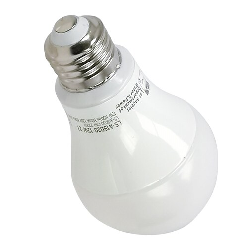 Foco Led de Luz Calida con 10 Watts 800 Lumenes 25000 Horas de Vida 2700K Compatible con Dimmado para Ajuste de Intensidad de Luz en Cajas de 4 pz / Master / A-LAMP10W-4