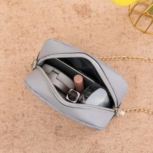 Bolsita Color Gris con Cadenida Moda Mujer Niña