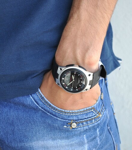 Reloj para hombre Casio Aw-80-1 Cronometro Telememo 30 Memorias Luz led.