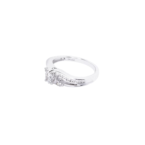 Anillo con Diamantes 50 Puntos Oro Blanco 14 Kilates.
