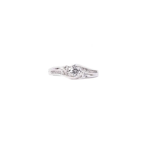 Anillo con Diamantes 50 Puntos Oro Blanco 14 Kilates.
