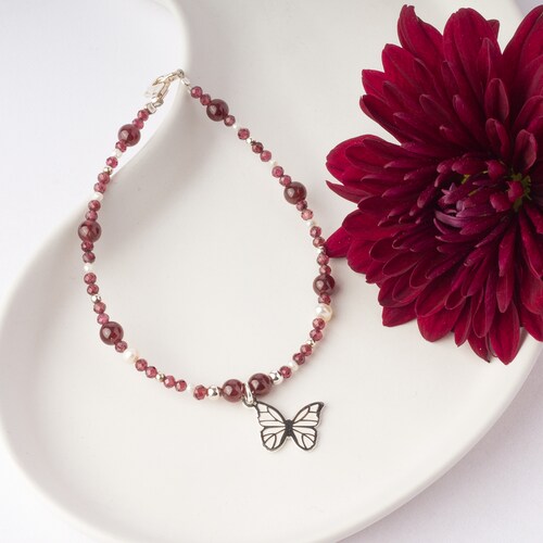 Pulsera Suerte Mariposa de plata .925 con Granate, Joyería para Mujer de Anante Joyería