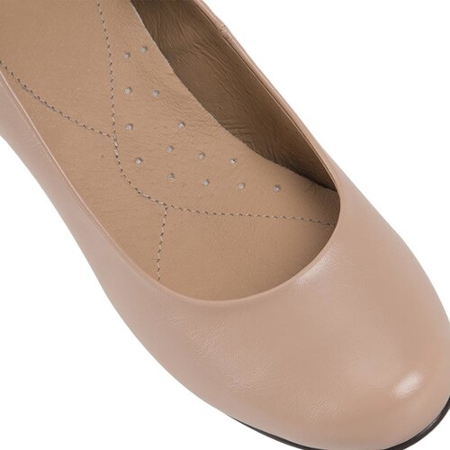 Kit de 2 pares de zapatillas cerradas con tacón bajo, colores nude y negro, marca Shosh, mod. 825752