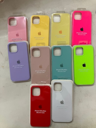 Case iPhone 12 Pro Max Amarillo Fuerte Logo Silicon y Microfibra Funda Protector