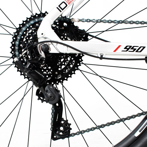 Bicicleta V Industries 950 Rodada 29 T19 Plata De Montaña 2024.