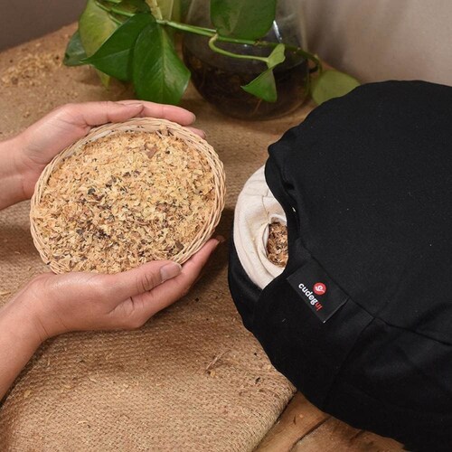 Cojín de Meditación Zafu Relleno de Cascarilla de Café: Confort y Estabilidad para una Práctica Meditativa en Negro Liso