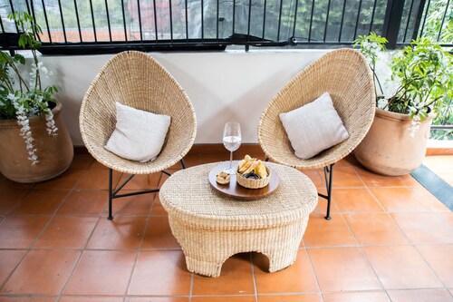 Charola giratoria de Madera Parota Redonda,Lazzy Susan Hogare Para servir alimentos, Centro de mesa, Uso profesional y casero, Madera fina, Resistente, Duradera, Diseño elegante, 48 cm.