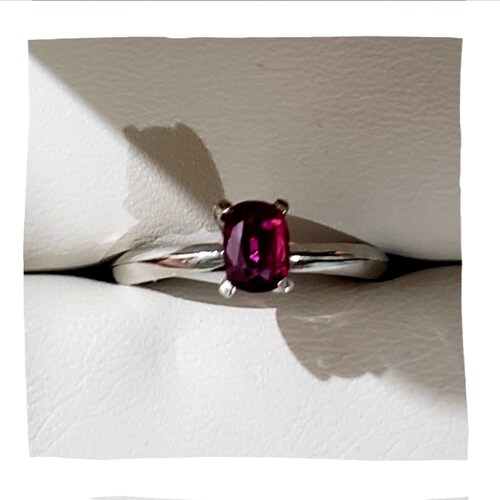 Anillo Rubi 0.50quilates Oro blanco