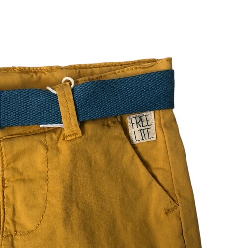  Short amarillo con cinturon azul FREE LIFE para bebé niño Losan