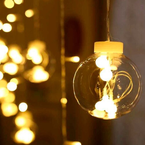 Cortina Serie De Luces 108 Led Luz Cálida Pelotas 2.6x.80 M