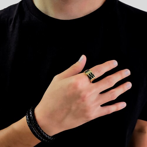 Anillo oro 10k piedra ónix de garra .