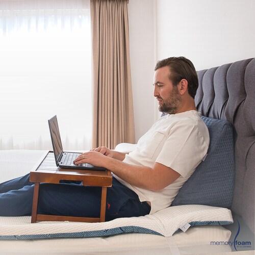 MEMORY FOAM Cojín o Respaldo Para TV  Hecho de Memory Foam  Medidas 45 x 42 x 38 cm