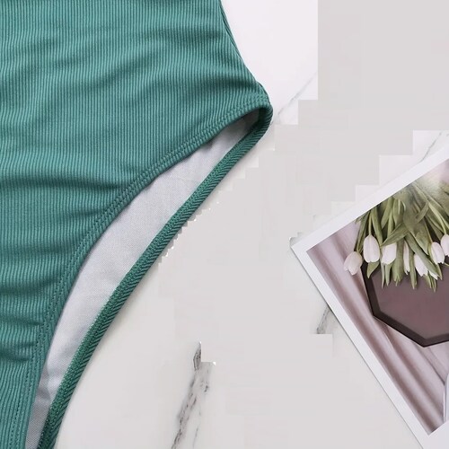 Traje de baño una sola pieza a un hombro
