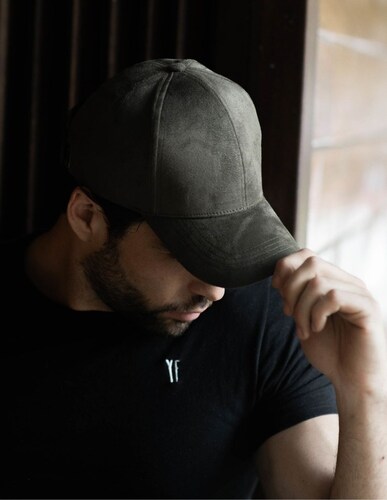 Gorra de Gamuza Unisex Talla Ajustable Marca Brunel