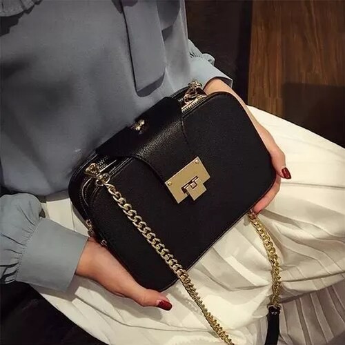 Bolso Bandolera Para Mujer Con Hebilla Metálica.