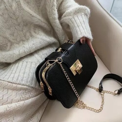 Bolso Bandolera Para Mujer Con Hebilla Metálica.