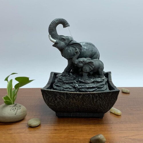 Fuente portátil mini decorativa zen elefantes .