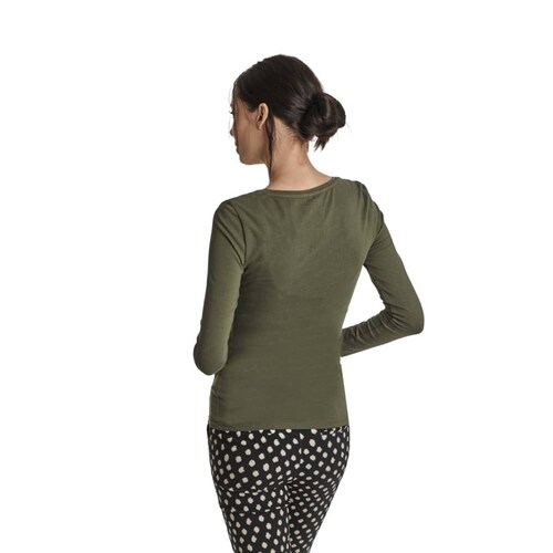 Playera básica, manga larga color verde olivo, de mujer, marca Holly Land, mod. 176593
