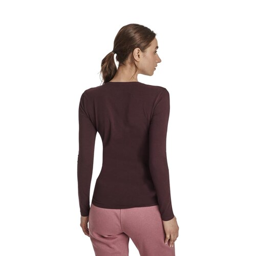 Playera básica, manga larga color vino, para mujer, marca Holly Land mod. 166708