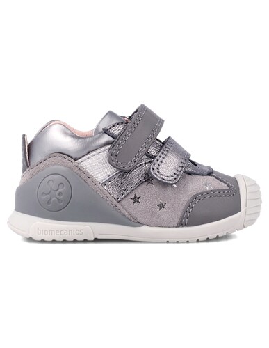 Zapato Biomecanics para niña color gris. Deportivos y cómodos