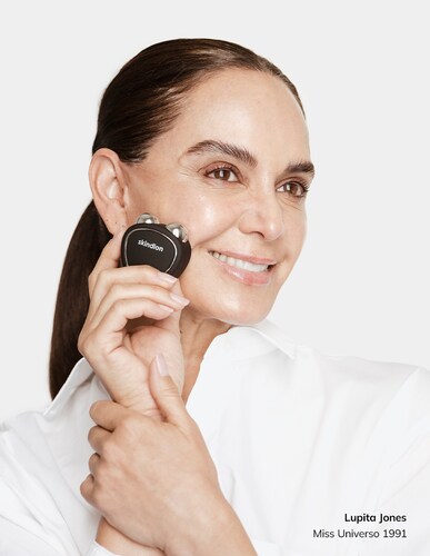 Skindion Dispositivo de Rejuvenecimiento Facial con Microcorriente Reductor de Arrugas y Tonificación Facial.
