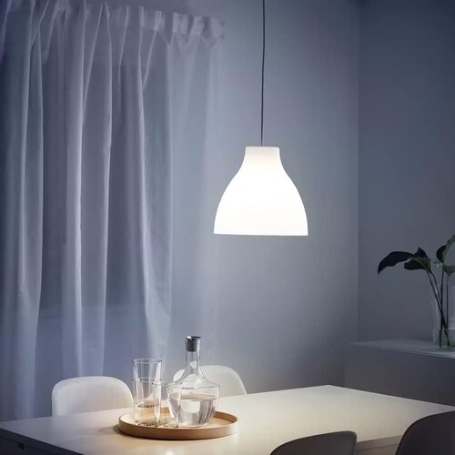 Lampara Colgante Minimalista Decoración   Iluminación Directa   ideal comedor o barra Color Blanco.