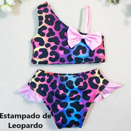 Traje de baño bikini para niña.