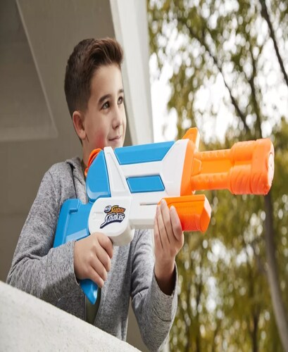 Lanzador De Agua Pistola Nerf Super Soaker Twister.