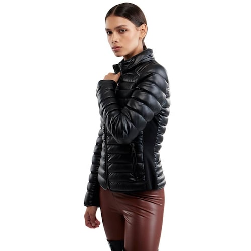 Chamarra negra de mujer con tacto de piel y capucha, marca Holly Land, mod. 1093119