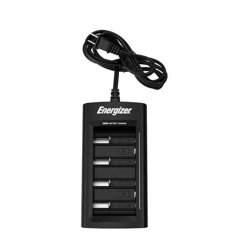 Cargador Universal Energizer + 4 Pilas Recargables Tamaño D.