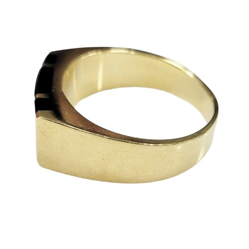Anillo Rectangular plano con Lineas negras centrales de oro 10K
