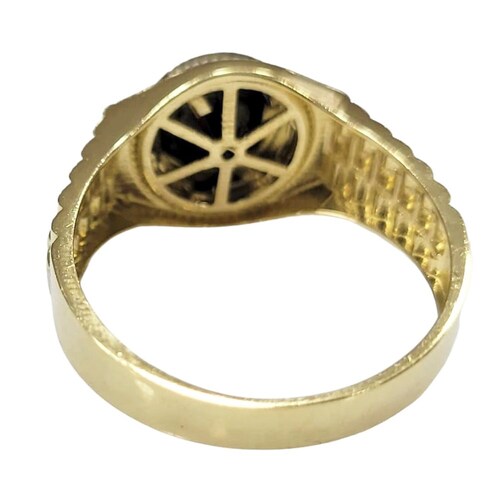 Anillo con circulo central negro 10K