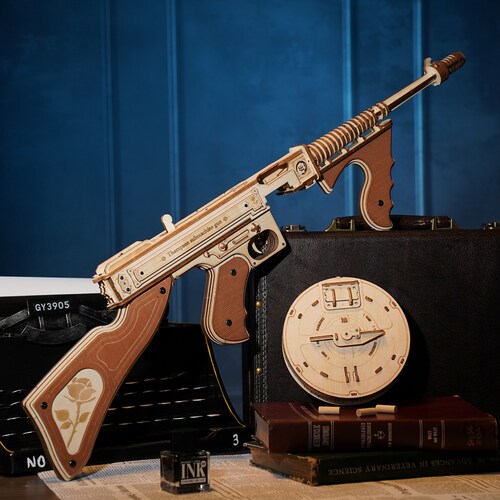 Rompecabezas de Madera 3d Thompson Subfusil Juguete Robotime.