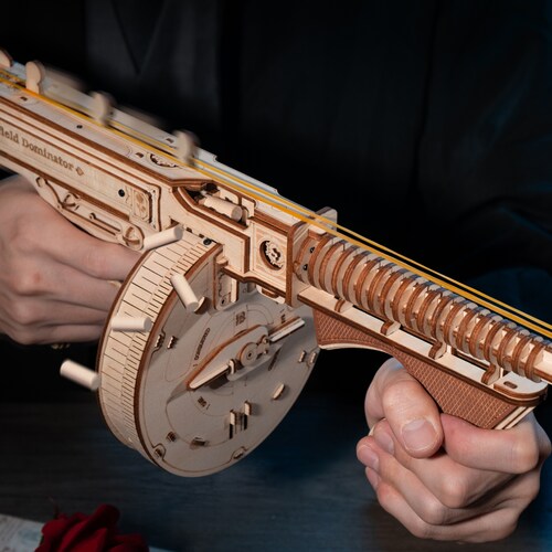 Rompecabezas de Madera 3d Thompson Subfusil Juguete Robotime.