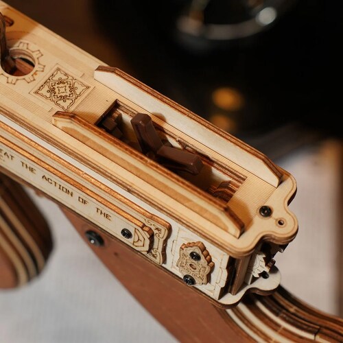Rompecabezas de Madera 3d Thompson Subfusil Juguete Robotime.