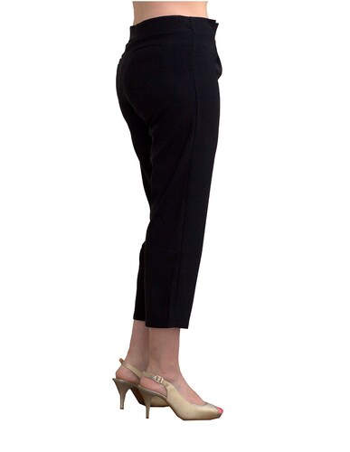 Pantalón Capri pesquero negro ILYS para mujer.